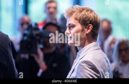 Stuttgart, Germania. 21 Ago, 2017. Del campione del mondo di Formula 1 Nico Rosberg a Mercedes-Benz Museum di Stoccarda, Germania, 21 agosto 2017. Foto: Sebastian Gollnow/dpa/Alamy Live News Foto Stock