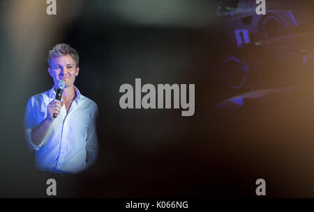 Stuttgart, Germania. 21 Ago, 2017. Del campione del mondo di Formula 1 Nico Rosberg a Mercedes-Benz Museum di Stoccarda, Germania, 21 agosto 2017. Foto: Sebastian Gollnow/dpa/Alamy Live News Foto Stock