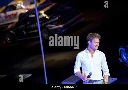 Stuttgart, Germania. 21 Ago, 2017. Del campione del mondo di Formula 1 Nico Rosberg a Mercedes-Benz Museum di Stoccarda, Germania, 21 agosto 2017. Foto: Sebastian Gollnow/dpa/Alamy Live News Foto Stock