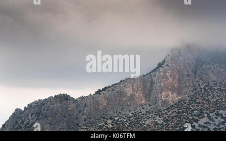 Montagna cresta orizzontale con cinque dita di montagna, Pentadakylos a Kerynia area nella parte settentrionale di Cipro Foto Stock