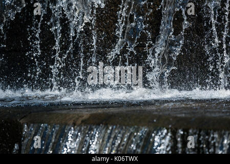 Canale di tracimazione da Yarrow SERBATOIO Serbatoio Anglezarke Foto Stock