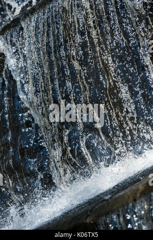 Canale di tracimazione da Yarrow SERBATOIO Serbatoio Anglezarke Foto Stock