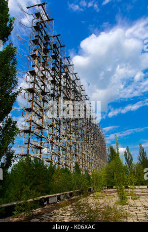 Ampio campo di antenna frutto di spoliazioni dei militari oggetto della pro dell'URSS. Morto unità militari. Conseguenze della catastrofe di Chernobyl, 20 agosto Foto Stock