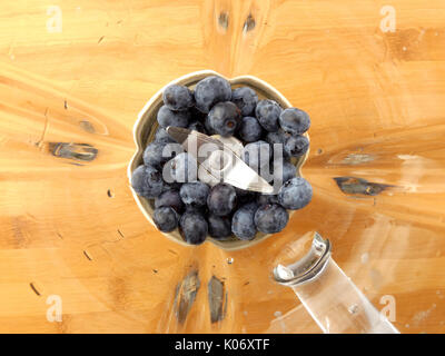 I mirtilli in Blender spremiagrumi Foto Stock
