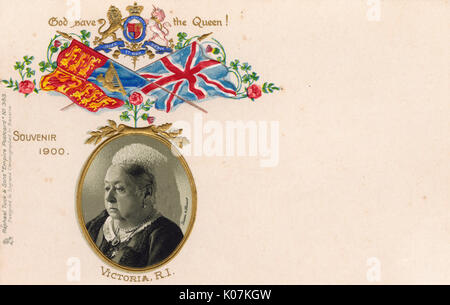 Cartolina ricordo - Queen Victoria (1819-1901) (inset fotografia di Gunn & Stuart). Dio salvi la Regina! Data: 1900 Foto Stock