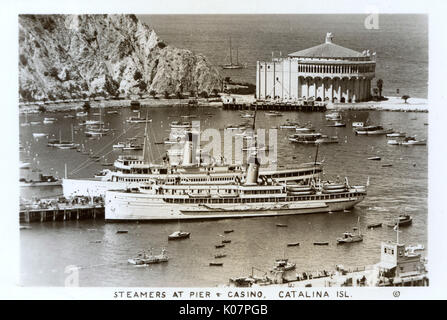 Piroscisti al molo, Santa Catalina Island, California, Stati Uniti Foto Stock