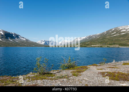 La famosa strada in Norvegia anche chiamato road 51 o il bygdin vegen vicino Bismo Foto Stock