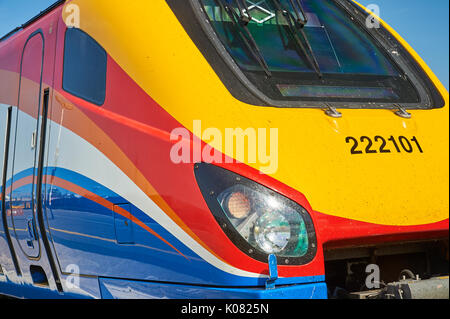 Cabina di guida di una classe 222 treni passeggeri gestiti da East Midlands treni Foto Stock