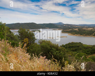 Italia Sardegna - Lago del Liscia, entroterra del lago nel nord della provincia di Olbia. Foto Stock