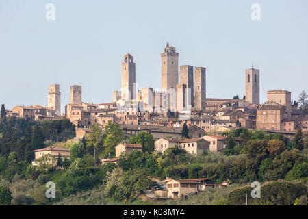 Vista della città di San Gimignano. Distretto di Siena, Toscana, Italia. Foto Stock