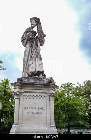 Statua di guillaume farel a Neuchatel. un evangelista francese e il fondatore della chiesa riformata nei Cantoni di Neuchâtel, Berna, Ginevra e vau Foto Stock