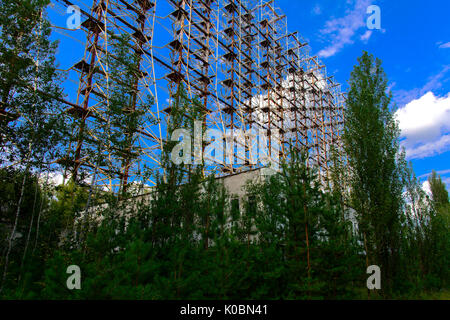 Ampio campo di antenna frutto di spoliazioni dei militari oggetto della pro dell'URSS. morto unità militari. conseguenze della catastrofe di Chernobyl, 20 agosto Foto Stock