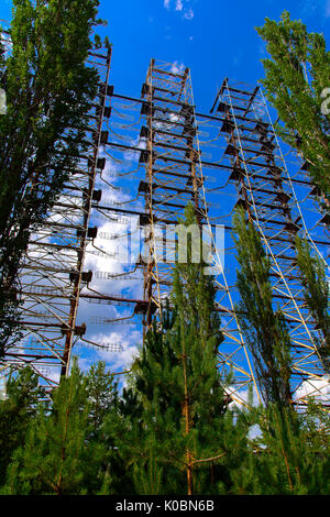 Ampio campo di antenna frutto di spoliazioni dei militari oggetto della pro dell'URSS. Morto unità militari. Conseguenze della catastrofe di Chernobyl, 20 agosto Foto Stock