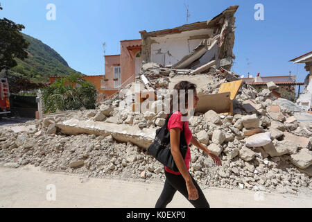 Terremoto in Ischia, 2 morti e distruzioni a Casamacciola. 2600 sfollati. Nella foto, distruzione e macerie. 22/08/2017, Ischia, Italia Foto Stock