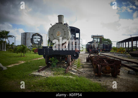 Cubano, Cuba, Cardenas, museo mulino per lo zucchero di Jose Smith Comas olio conservato eseguire locomotive a vapore Foto Stock