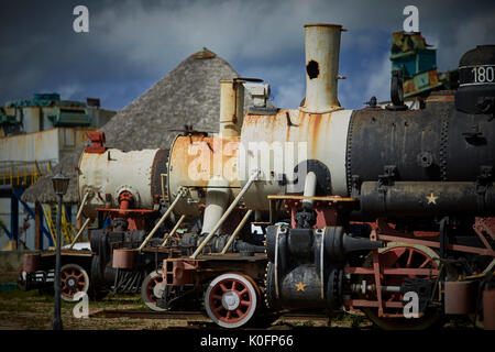 Cubano, Cuba, Cardenas, museo mulino per lo zucchero di Jose Smith Comas olio conservato eseguire locomotive a vapore Foto Stock