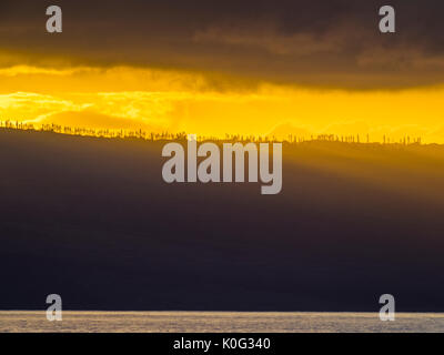 Tramonto a Lanai con vista da Maui Hawaii Foto Stock