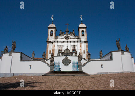 Santuario di Bom Jesus de Matosinhos (Patrimonio Mondiale dell'UNESCO), e i Profeti sculture di Aleijadinho - Congonhas, Minas Gerais, Brasile Foto Stock