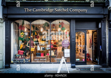 Cambridge sacchetta Azienda - Il negozio di Cambridge del Cambridge sacchetta Azienda nel centro del centro storico della città, British realizzato sacchetta sacchetti. Foto Stock
