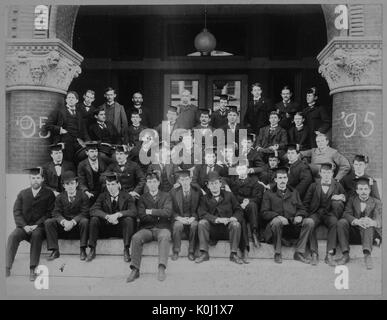 Ritratto di gruppo della Johns Hopkins University di classe 1895. 1895. Foto Stock