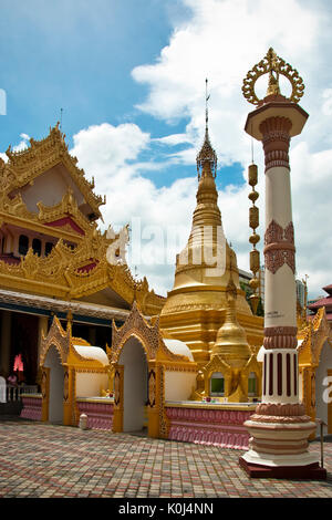 Wat Chayamangkalaram Thai tempio buddista, Penang Island - Wat Chayamangkalaram è un tempio Siamese che è stato ufficialmente dato il suo sito dalla regina Victo Foto Stock