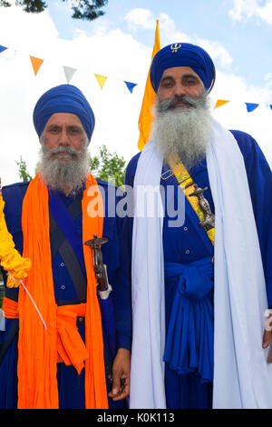 Gli uomini di religione sikh, Sikh parata del giorno, Salem, Oregon Foto Stock