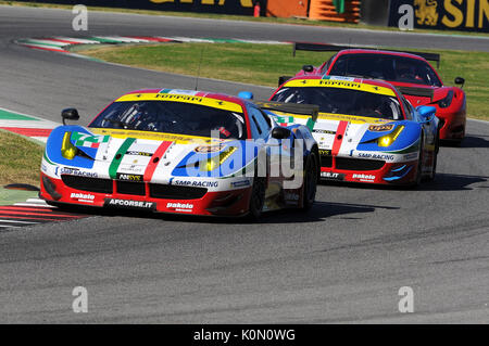 Il MUGELLO, IT, Novembre, 2015: sconosciuto eseguire con la Ferrari 488 Turbo nel circuito del Mugello in Italia durante la presentazione presso le Finali Mondiali Ferrari 2015 Foto Stock