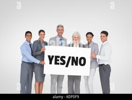 Composito Digitale di Business persone titolari di una carta con sì/no text Foto Stock