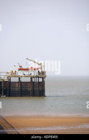 Humber scialuppa di salvataggio stazione al punto di disprezzare. Il Royal National scialuppa di salvataggio istituzione equipaggio di procedere con l'esercizio nell'Humber Estuary, Est Yorksh Foto Stock