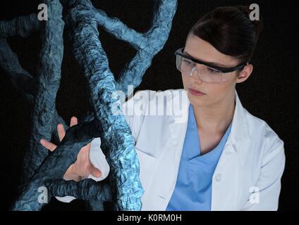 Composito Digitale del medico donna interagenti con 3D di filamenti di DNA Foto Stock