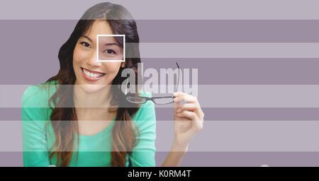 Digital composito di donna con occhio casella del focus dettaglio e linee Foto Stock