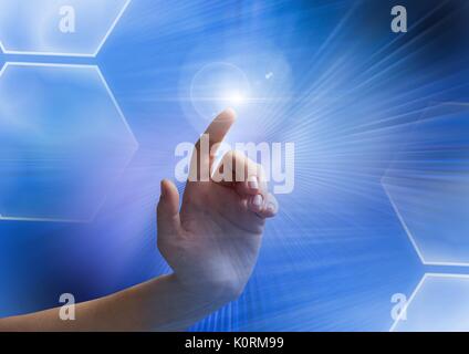 Composito Digitale di mano toccare ed interagente con un effetto di transizione Foto Stock