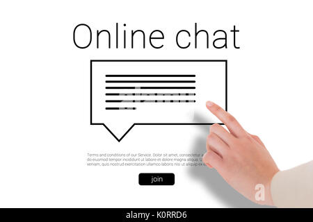 Imprenditrice puntato contro discorso bolla con online chat di testo Foto Stock