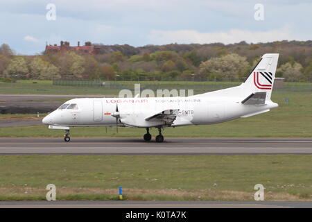 G-GNTB, una Saab 340 azionato da Loganair, durante il corso di formazione a Glasgow Prestwick International Airport in Ayrshire. Foto Stock