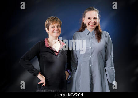 Edinburgh, Regno Unito. 24 Ago, 2017. Detective Ex-Met girato autore, Kate London e bestselling criminalità islandese scrittore, Yrsa Sigurdardottir, apparendo a Edinburgh International Book Festival. Credito: GARY DOAK/Alamy Live News Foto Stock