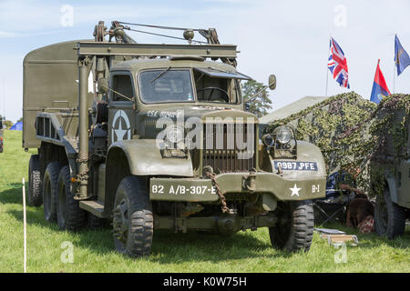 Veicoli preparando per il primo giorno dei serbatoi, camion e potenza di fuoco mostra a Dunchurch Nr Rugby 26 - 28 agosto 2017 Foto Stock