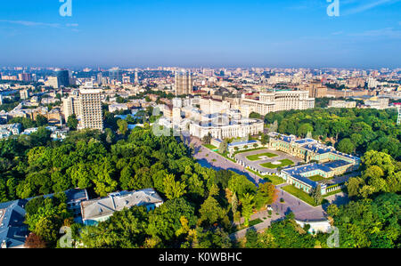 Palazzo Mariyinsky, Verkhovna Rada e Palazzo del Governo nel quartiere governativo di Kiev, Ucraina Foto Stock