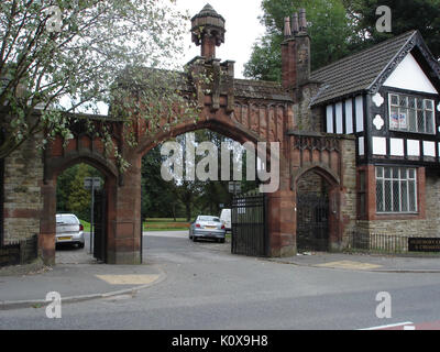 Il cimitero di Agecroft ingresso Foto Stock