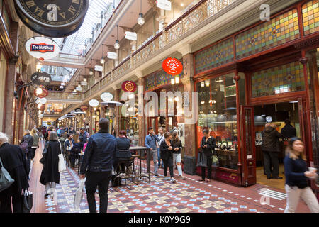 Il trefolo di Arcade del XIX secolo in stile vittoriano centro commerciale per lo shopping nel centro cittadino di Sydney, Nuovo Galles del Sud, Australia Foto Stock