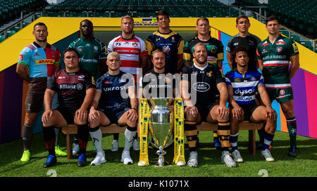 Capitani del team (riga superiore e da sinistra a destra) arlecchini' di Danny Care, London Irish's Topsy Ojo, Gloucester Rugby Ross Moriarty, Worcester Warriors' Doncha Òcallaghan, Northampton santi" Dylan Hartley, Newcastle Falcons' Toby Flood, Leicester Tigers' Ben Youngs, (riga in basso da sinistra a destra) Saraceni" Jamie George, Vendita squali' di James O'Connor, Exeter Chiefs' Nowell Jack, vespe" James Haskell e Bath Rugby Anthony Watson durante la Aviva Premiership avvio di stagione a Twickenham Stadium di Londra. Foto Stock