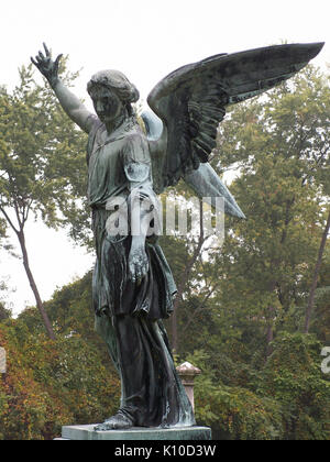 Angelo di Henry Kirke Brown su George Hogg monumento, il Cimitero di Allegheny 03 Foto Stock