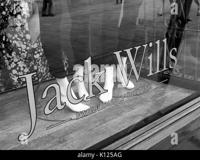 Jack Wills favolosamente British la finestra di visualizzazione, la società fondata da Peter Williams e Robert Shaw nel 1999 Foto Stock