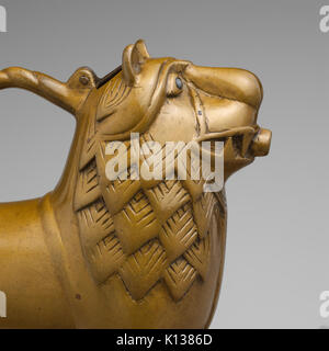 Aquamanile nella forma di un Leone incontrato DP122613 Foto Stock