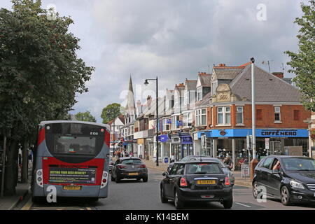 High Street, Weybridge, Surrey, Inghilterra, Gran Bretagna, Regno Unito, Gran Bretagna, Europa Foto Stock