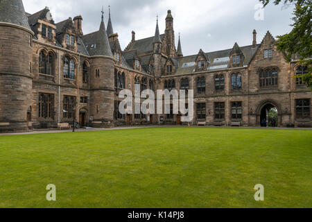 Università di Glasgow Courtyard Foto Stock