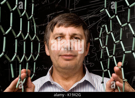 Ritratto del professor André Konstantin Geim, che ha ricevuto il Premio Nobel per la fisica 2010. Foto Stock