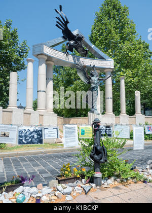 Budapest, Ungheria - 11 Giugno 2017 : Monumento a ricordo di tutte le vittime della Germania nazista occupazione di Ungheria nel 1944. Foto Stock