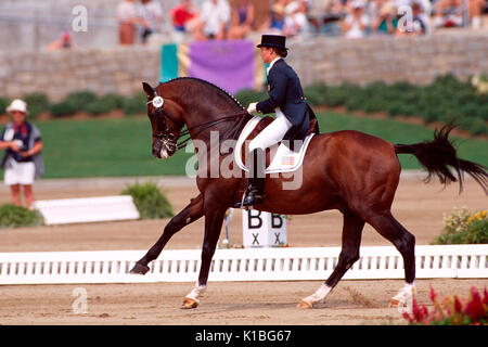 I Giochi olimpici di Atlanta del 1996, Michelle Gibson (USA) riding Peron Foto Stock