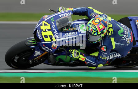 Movistar Yamaha Valentino Rossi durante le qualifiche davanti al british Moto Grand Prix di Silverstone, Towcester. Foto Stock