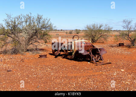 Vecchia auto dall'ex Nannine oro città mineraria Meekathara, Murchison, Australia occidentale Foto Stock